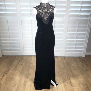 Black Velvet Floor Length Dress Large Crochet High Neck Sleeveless Slit Windsor